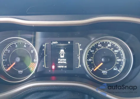 2015 Jeep Cherokee Latitude z USA, uszkodzony, nr VIN 1C4PJMCBXFW743982